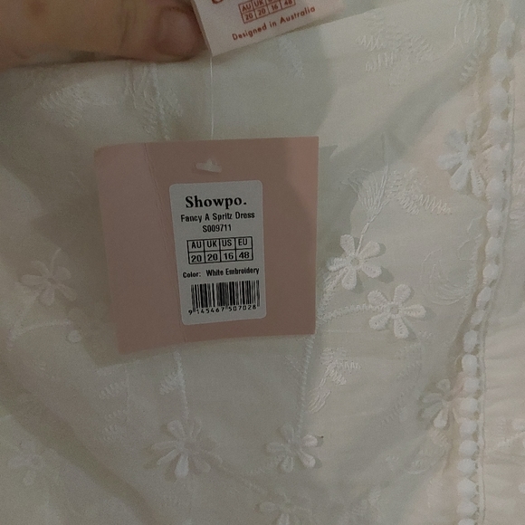 Showpo dress - Picture 3 of 3